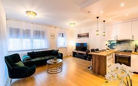 Flexible Selfcheckins 38 - Zagreb - Garage - Loggia - New - Luxury -